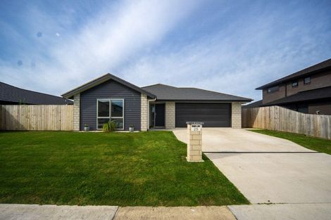 Photo of property in 25 Keerangi Place, Rototuna North, Hamilton, 3210