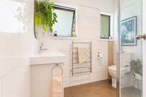 Photo of property in 82 Glenvar Road, Torbay, Auckland, 0630