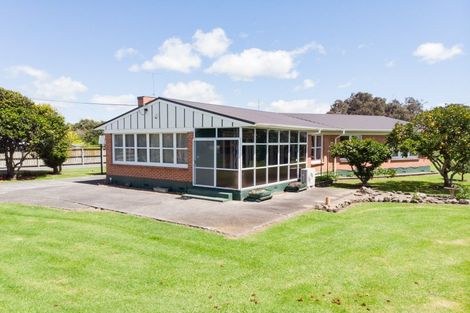 Photo of property in 63 Pipiroa Road, Ngatea, 3503