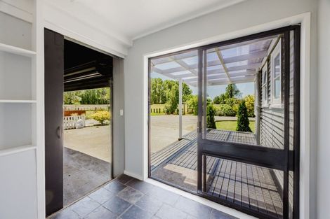 Photo of property in 2070 State Highway 2, Waipukurau, 4285