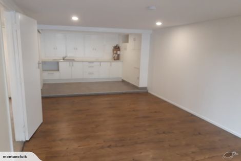 Photo of property in 92 Sylvia Road, Hillcrest, Auckland, 0627