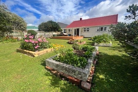 Photo of property in 10 Melvill Grove, Waterloo, Lower Hutt, 5011