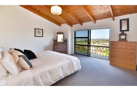 Photo of property in 11b Orewa Heights Crescent, Orewa, 0931