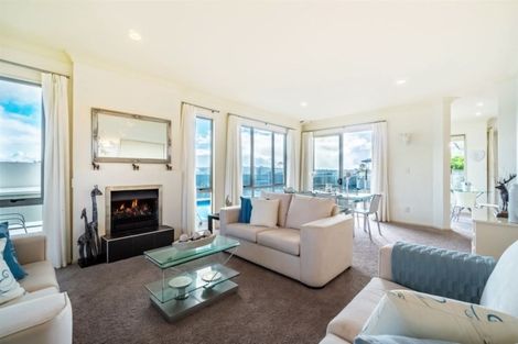 Photo of property in 160 Kittiwake Drive, Schnapper Rock, Auckland, 0632