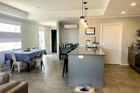 Photo of property in 9 Kotiate Street, Papamoa Beach, Papamoa, 3118