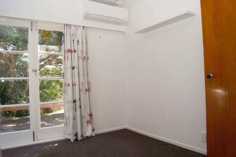 Photo of property in 54 Kervil Avenue, Te Atatu Peninsula, Auckland, 0610