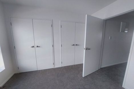 Photo of property in 12/3226 Great North Road, New Lynn, Auckland, 0600