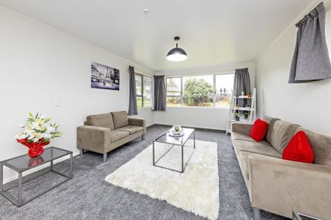 Photo of property in 22 Killington Crescent, Mangere, Auckland, 2022