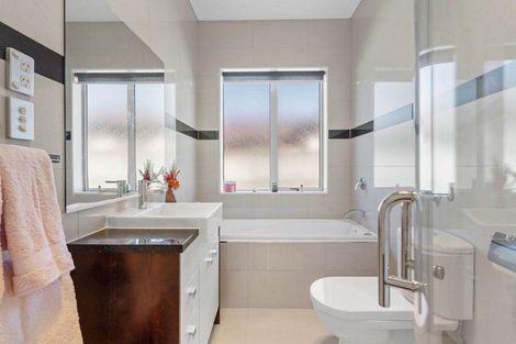 Photo of property in 13 Dromoland Drive, Flat Bush, Auckland, 2019