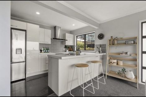 Photo of property in 2/24 Hastings Road, Mairangi Bay, Auckland, 0630