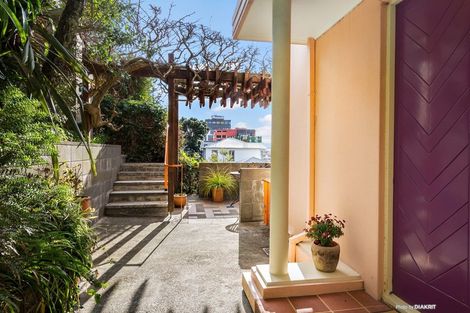 Photo of property in 241a The Terrace, Te Aro, Wellington, 6011