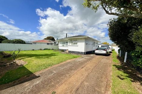 Photo of property in 38 Tairere Crescent, Rosehill, Papakura, 2113
