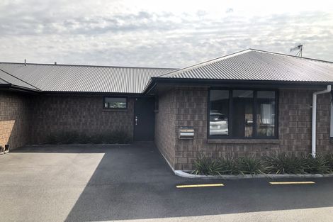 Photo of property in 102u7 Old Farm Road, Hamilton East, Hamilton, 3216