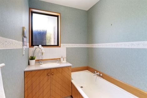 Photo of property in 6 Calverton Place, Halswell, Christchurch, 8025