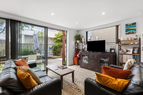 Photo of property in 3/17 Argentine Avenue, Miramar, Wellington, 6022