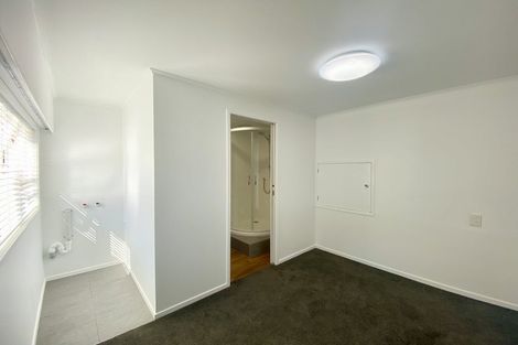 Photo of property in 3/405 Beach Road, Mairangi Bay, Auckland, 0630