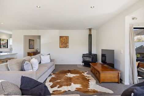 Photo of property in 87a Roche Street, Wanaka, 9305
