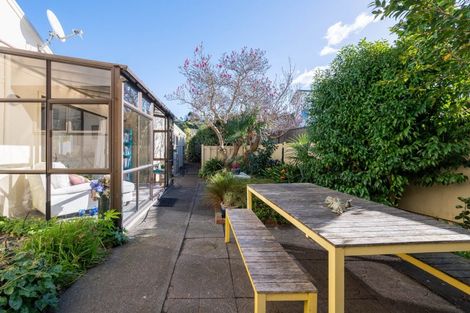Photo of property in 3 Moana Place, Taradale, Napier, 4112