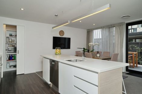 Photo of property in 4/275 Kilmore Street, Christchurch Central, Christchurch, 8011