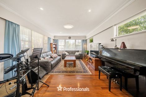 Photo of property in 21 Rosebank Avenue, Avalon, Lower Hutt, 5011