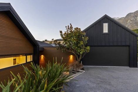 Photo of property in 56 Jacks Point Rise, Jacks Point, Queenstown, 9371