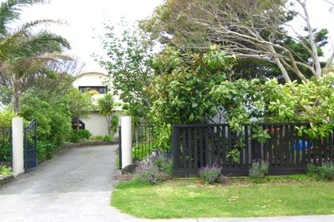 Photo of property in 40 Shakespear Road, Army Bay, Whangaparaoa, 0930