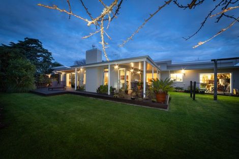Photo of property in 72 Pahiatua Street, Hokowhitu, Palmerston North, 4410