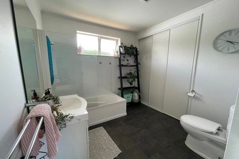 Photo of property in 53 Hauraki Road, Leigh, Warkworth, 0985