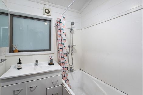 Photo of property in 37 The Crescent, Waihi Beach, 3611