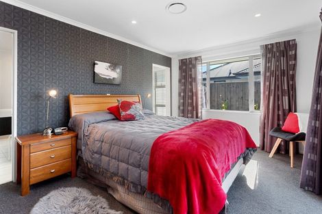 Photo of property in 17 Koura Drive, Rangiora, 7400