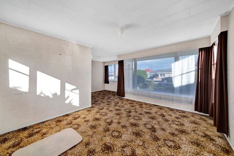 Photo of property in 14 Surrey Street, Hawera, 4610