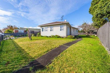 Photo of property in 100 Wordsworth Road, Manurewa, Auckland, 2102