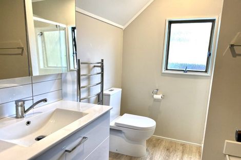 Photo of property in 1/27 Weetman Drive, Browns Bay, Auckland, 0630