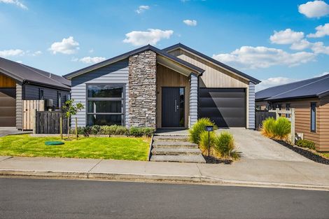 Photo of property in 54 Paparahi Place, Wainui, Silverdale, 0992