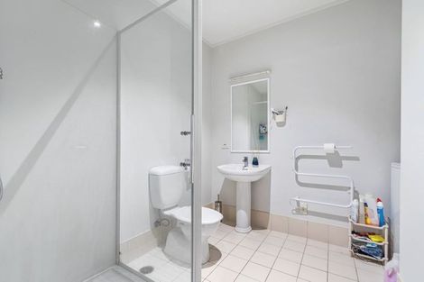 Photo of property in 9b/30 Westward Ho, Glen Eden, Auckland, 0602