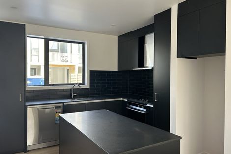 Photo of property in 8 Kamahi Place, Paraparaumu, 5032