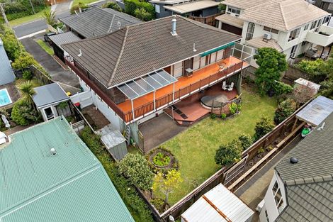 Photo of property in 1/67 Seaview Road, Castor Bay, Auckland, 0620