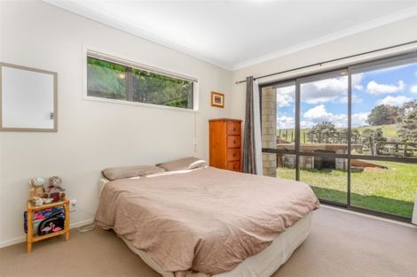 Photo of property in 1310 Old North Road, Helensville, 0875