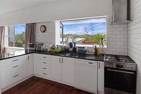 Photo of property in 63 Clifford Road, Johnsonville, Wellington, 6037