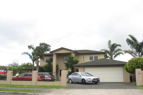 Photo of property in 19 Longford Park Drive, Takanini, 2112