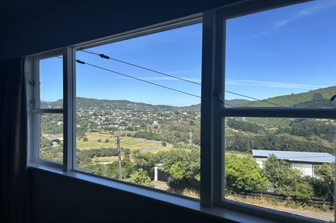 Photo of property in 12 Huntingdon Street, Northland, Wellington, 6012