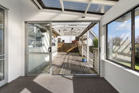 Photo of property in 14 Rainsford Street, Moturoa, New Plymouth, 4310