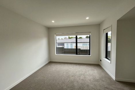 Photo of property in 98b Royal Road, Massey, Auckland, 0614