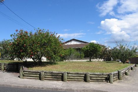 Photo of property in 1/31 Cliff Road, Torbay, Auckland, 0630