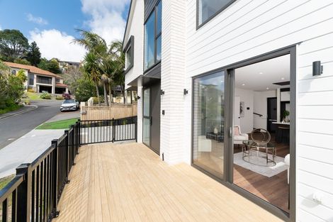 Photo of property in 1a Adelie Place, Murrays Bay, Auckland, 0630