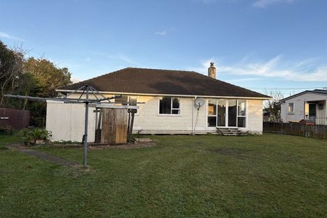 Photo of property in 18 Acourt Street, Hawera, 4610
