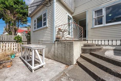 Photo of property in 6 Hanson Street, Mount Cook, Wellington, 6021