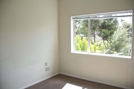 Photo of property in 11 Springvale Drive, Fairview Heights, Auckland, 0632