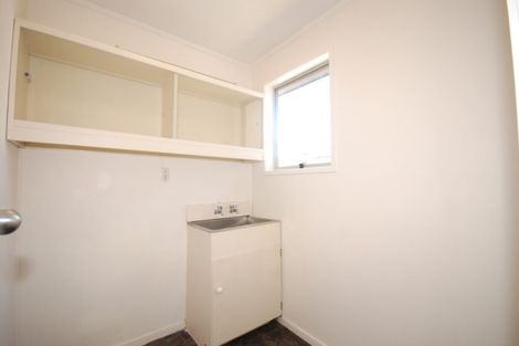 Photo of property in 3 Doone Place, Massey, Auckland, 0614