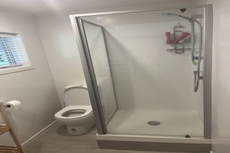 Photo of property in 16 Thorburn Avenue, Red Beach, 0932